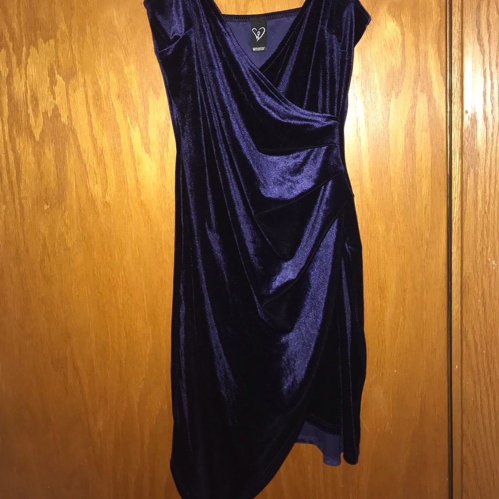 Blue velvet homecoming dress